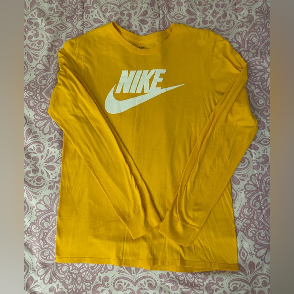 Nike Tee